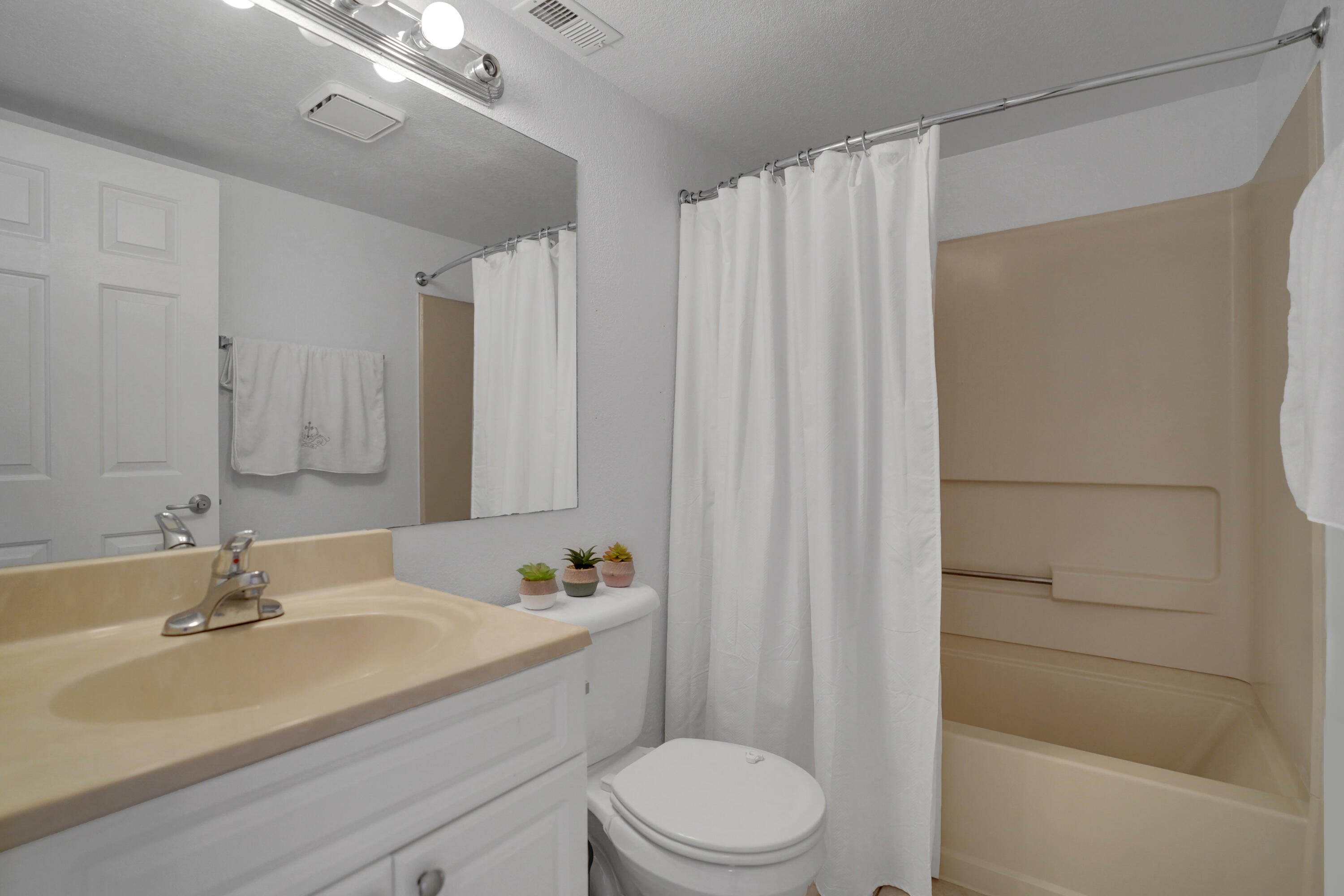 8099 Severn Drive, Unit A Boca Raton, FL 33433 - Photo 29 of 44 DSC09146