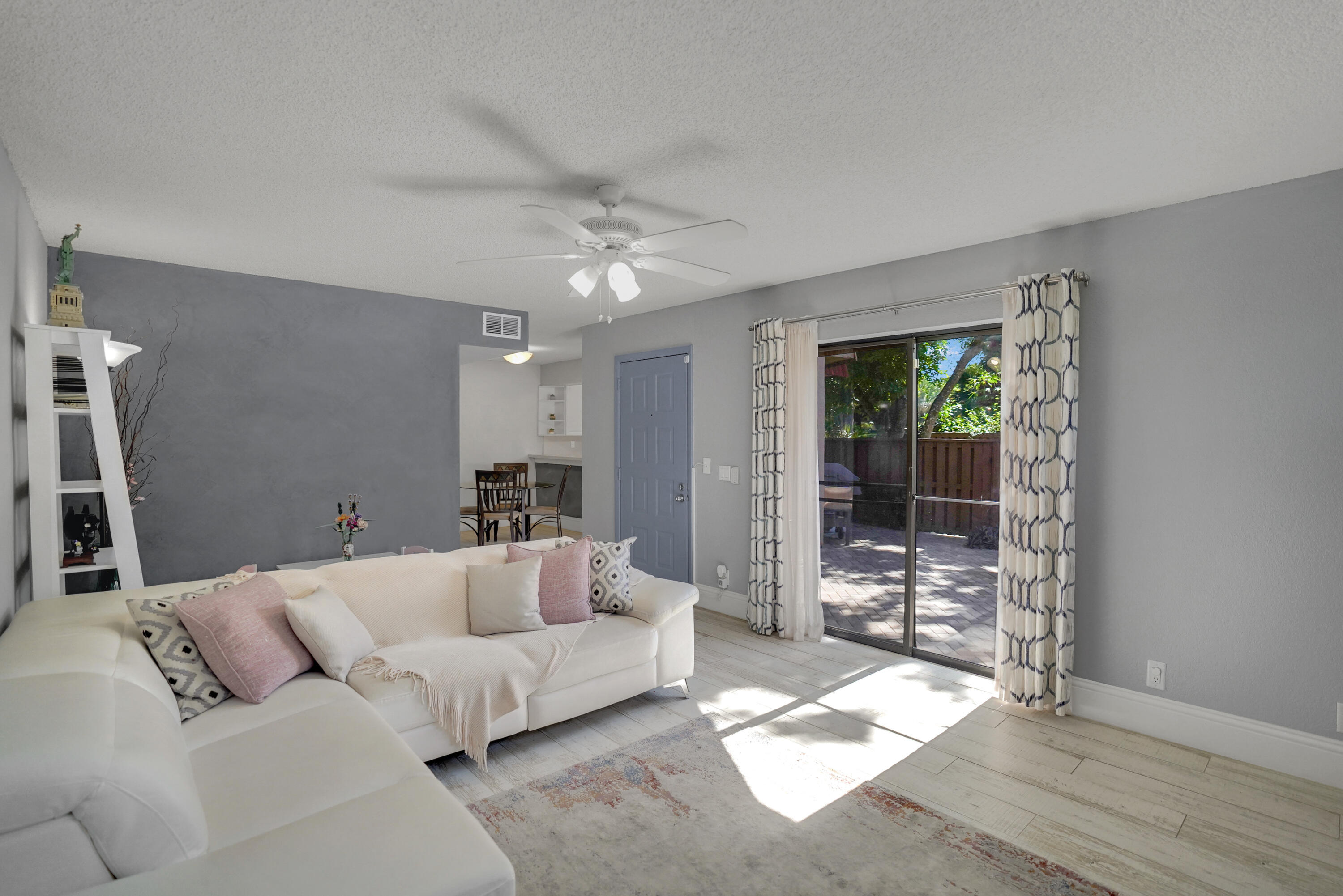 8099 Severn Drive, Unit A Boca Raton, FL 33433 - Photo 6 of 44 DSC09090