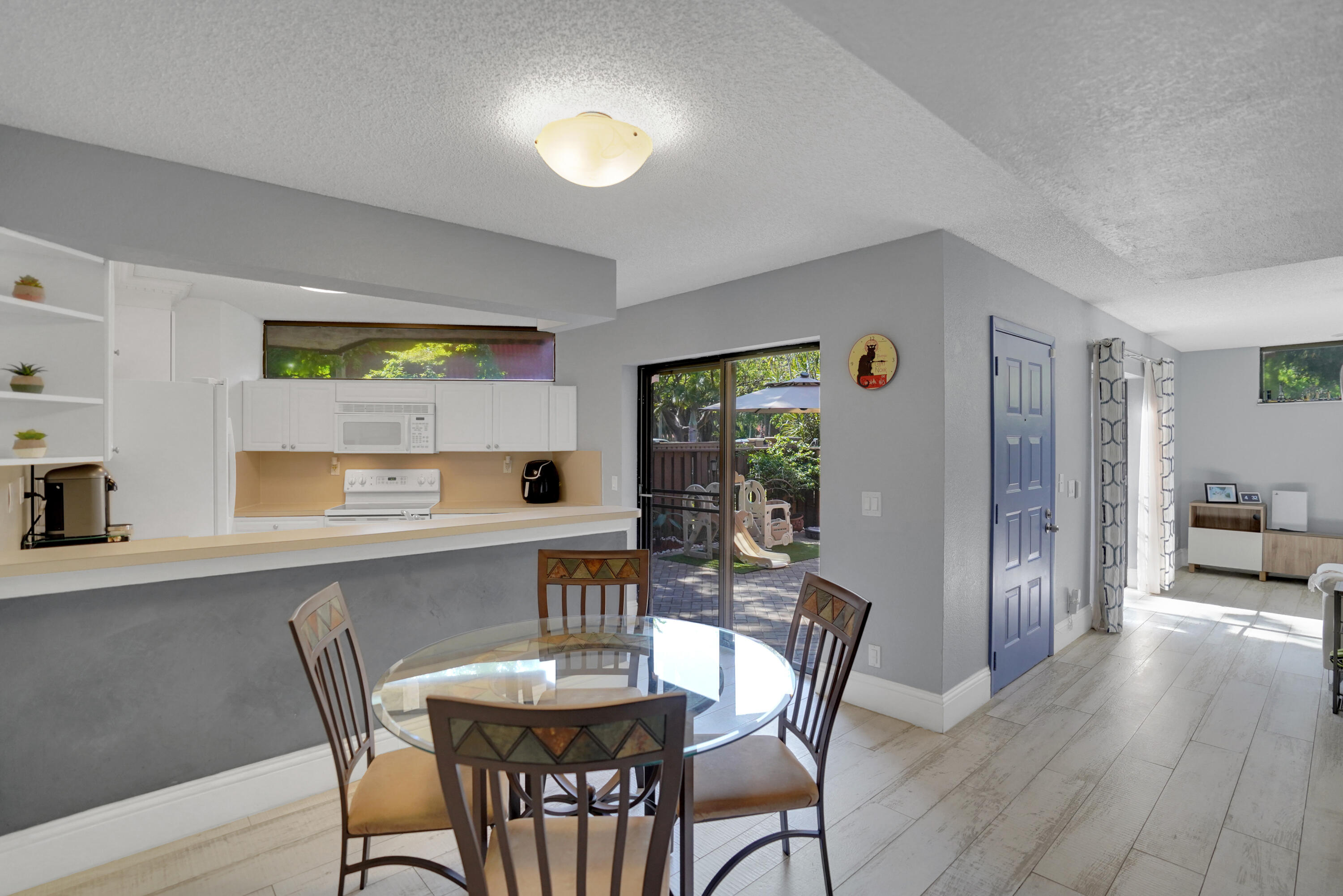 8099 Severn Drive, Unit A Boca Raton, FL 33433 - Photo 7 of 44 DSC09099