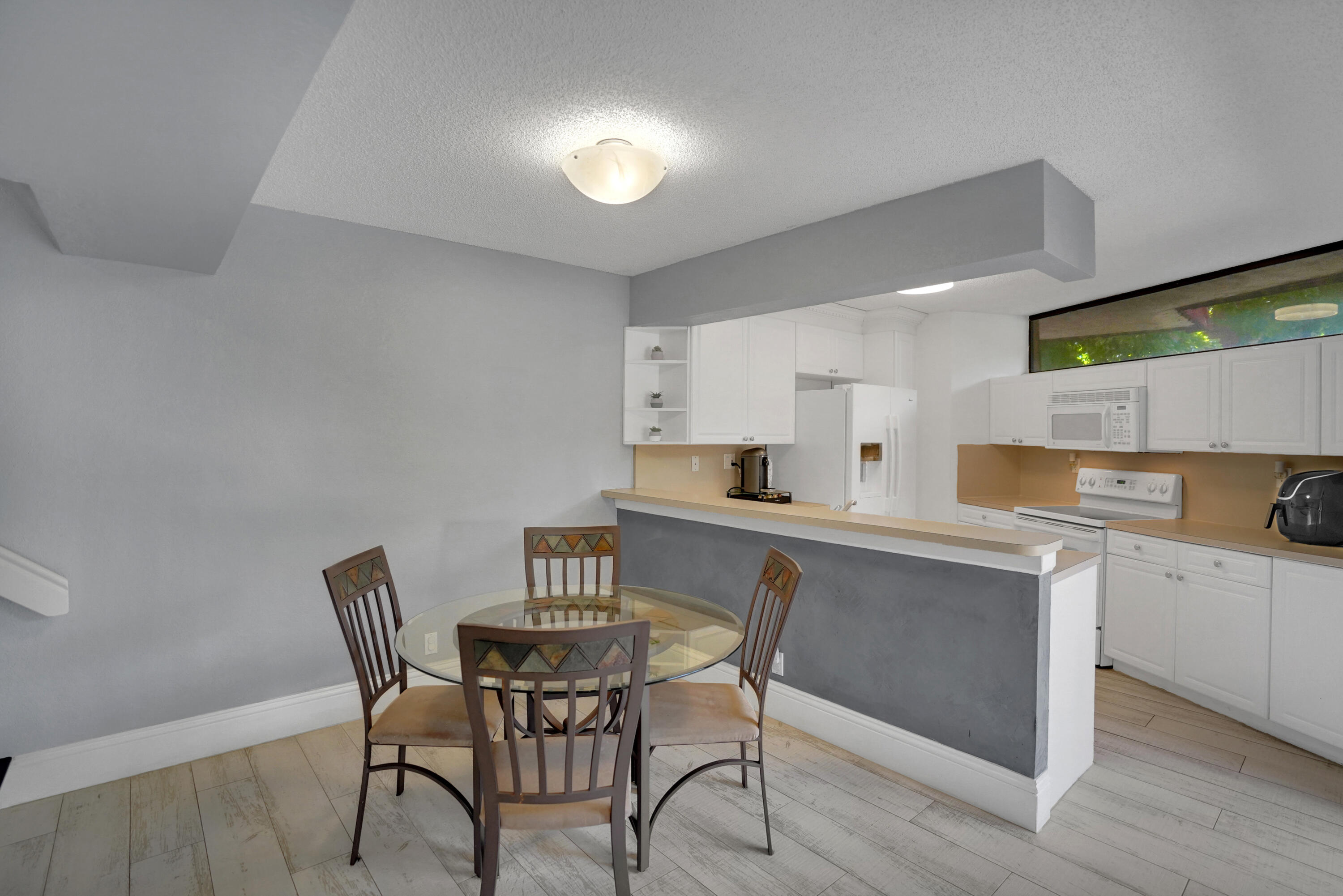 8099 Severn Drive, Unit A Boca Raton, FL 33433 - Photo 10 of 44 DSC09096