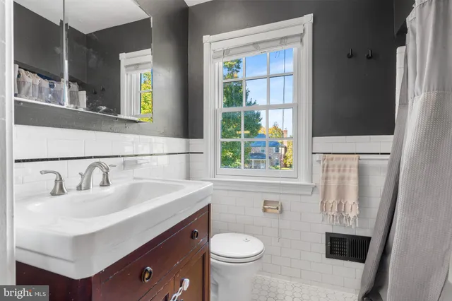 $348,000 | 311 Woodbourne Avenue, Baltimore, MD 21212