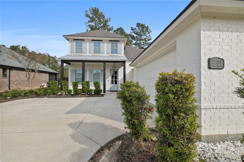 23380 Noble Oak Drive Springfield, LA 70462 - Photo 2 of 32