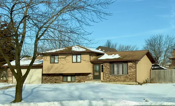 $335,000 | 1222 Will Drive, Lockport, IL 60441