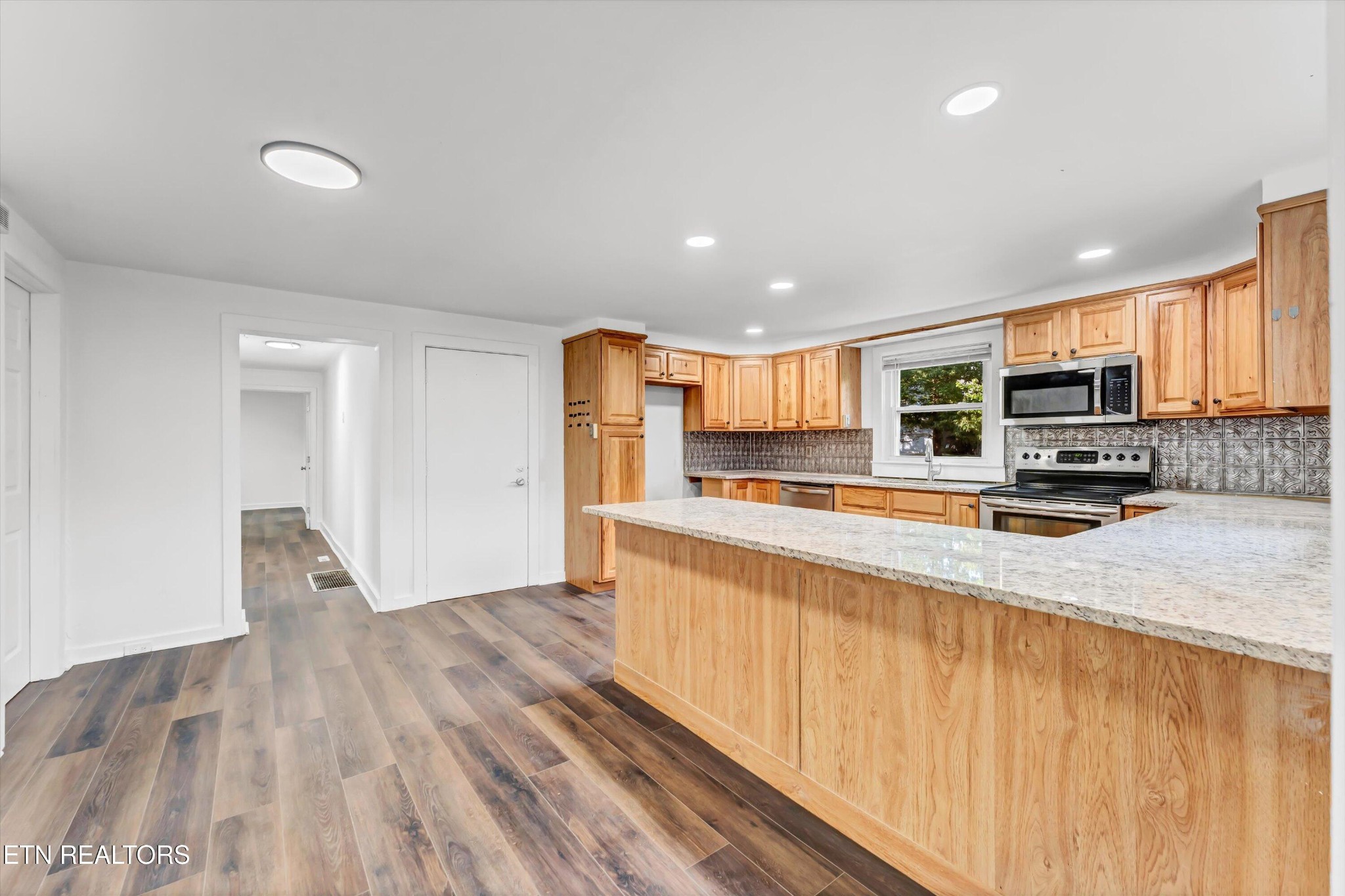 6221 Babelay Road Knoxville, TN 37924 - Photo 6 of 24 Gallery Image 6