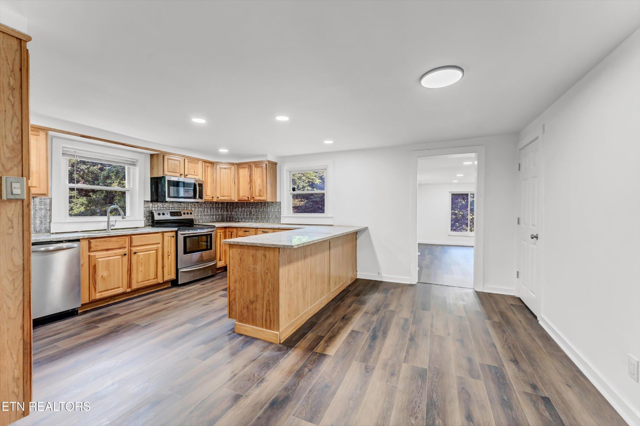 6221 Babelay Road Knoxville, TN 37924 - Photo 7 of 24 Gallery Image 7