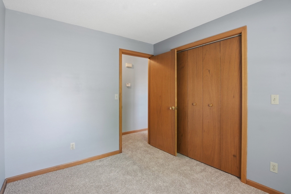 29 Rosella Street Springfield, MA 01118 - Photo 13 of 36