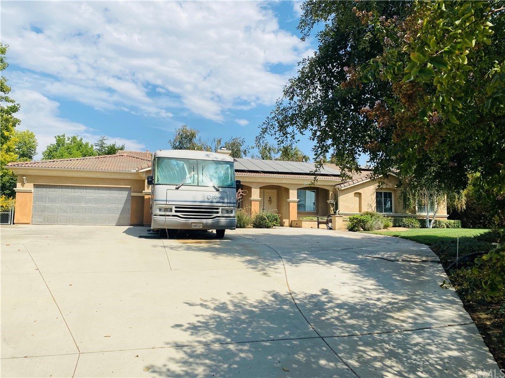 23716 Piedras Road Perris, CA 92570 - Photo 5 of 50