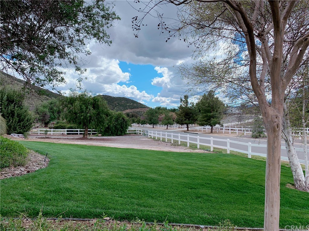 23716 Piedras Road Perris, CA 92570 - Photo 9 of 50