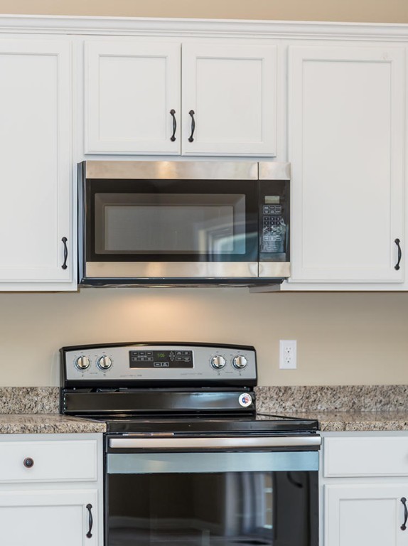 14 Horne Street Springfield, MA 01119 - Photo 8 of 21 Gallery Image 8