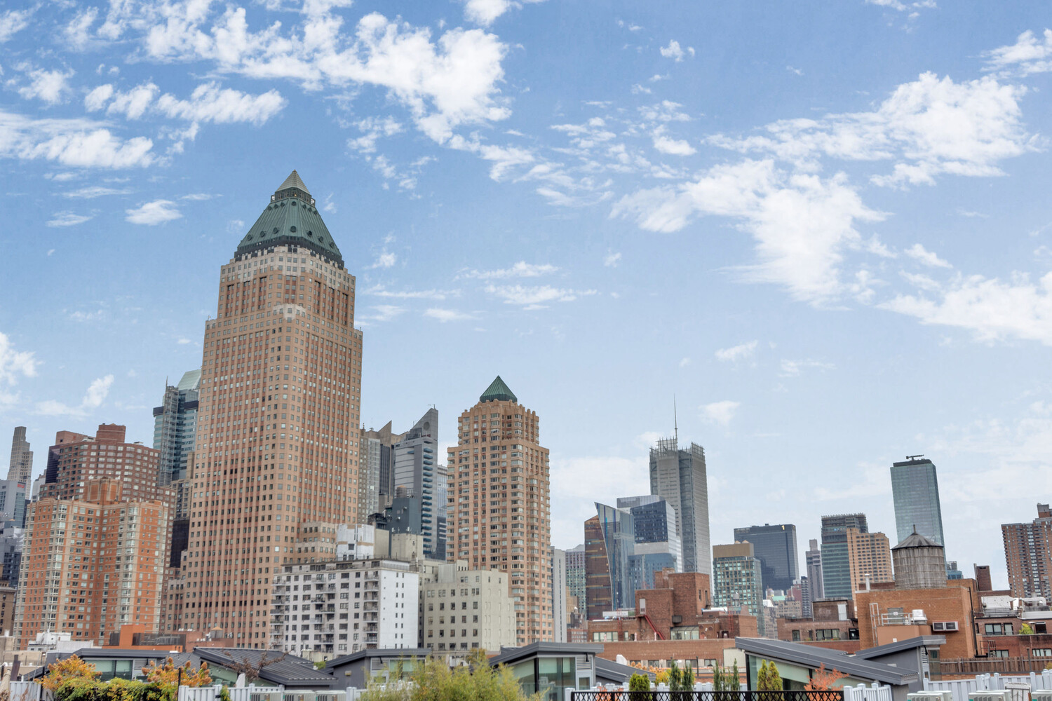 414 West 54th Street, Unit PHE Manhattan, NY 10019 - Photo 3 of 10 a view of a city with tall buildings