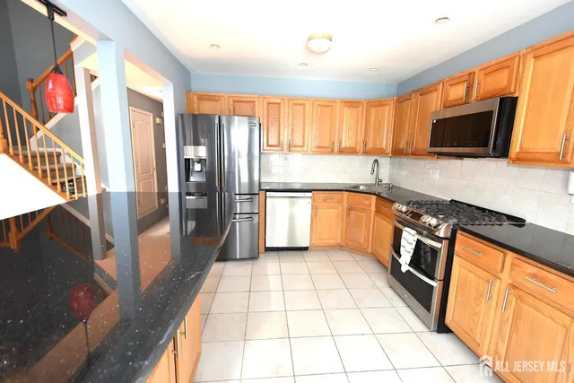 $599,000 | 24 Hawthorne Road, North Brunswick, NJ 08902