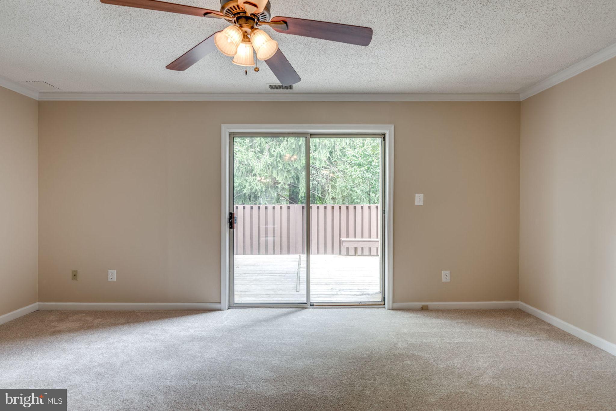 2244 Southgate Square Reston, VA 20191 - Photo 15 of 33 Spacious Family Room