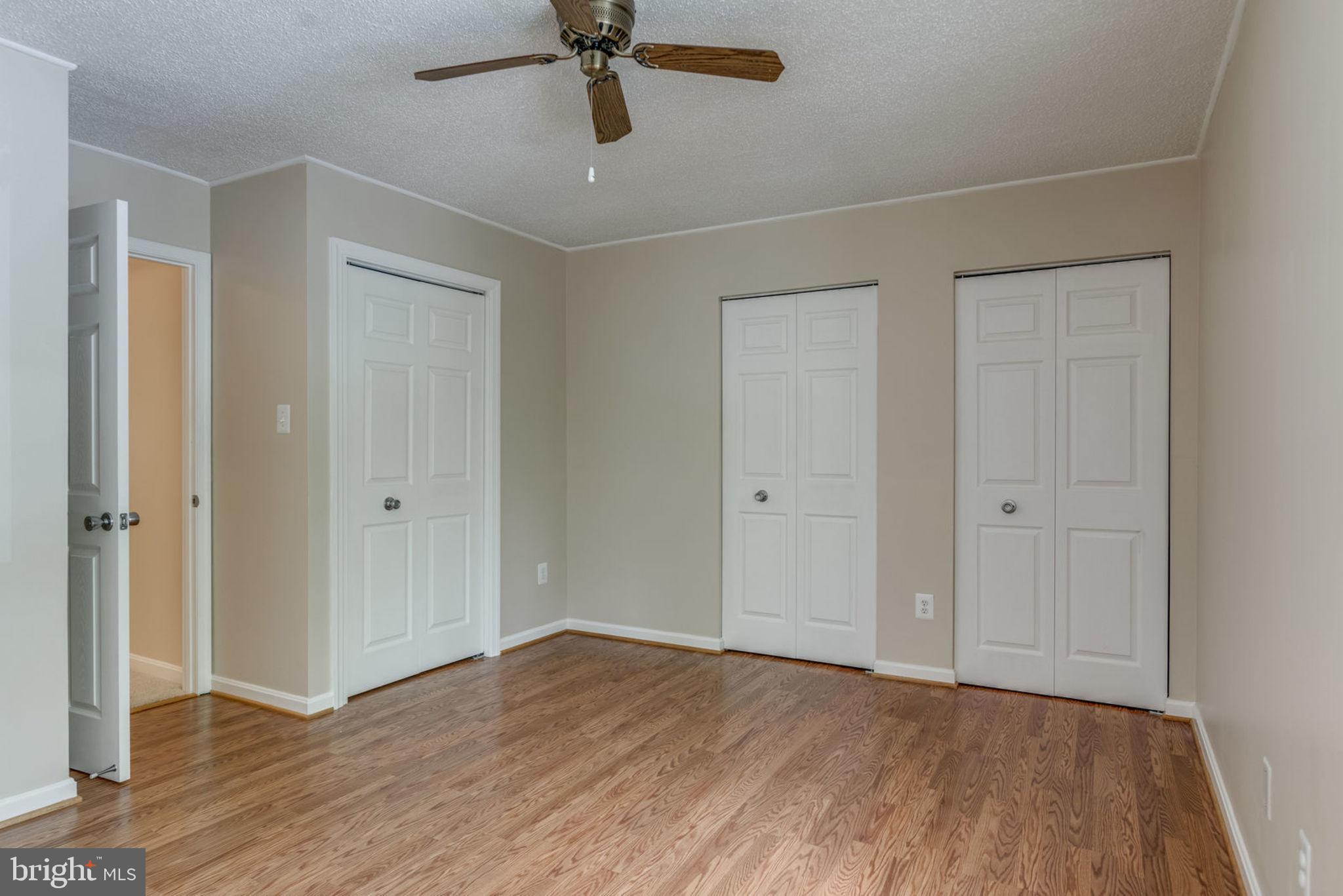 2244 Southgate Square Reston, VA 20191 - Photo 20 of 33 Master bedroom