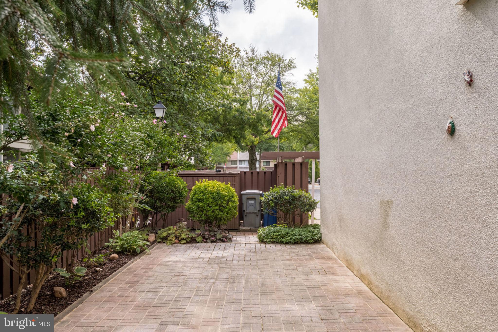 2244 Southgate Square Reston, VA 20191 - Photo 29 of 33