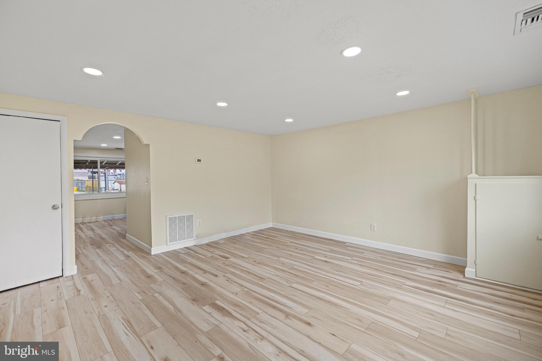 2778 Yarnall Road Halethorpe, MD 21227 - Photo 4 of 26 Family Room