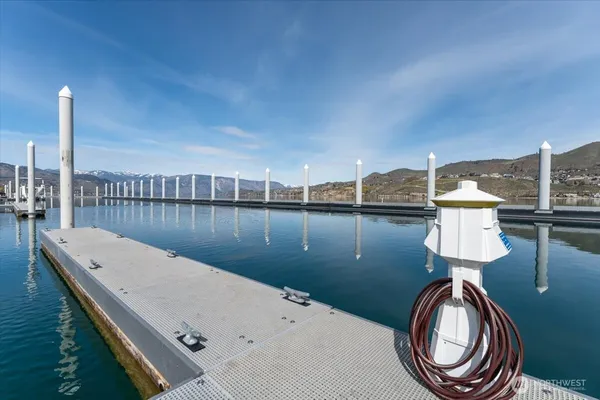 $99,900 | 1350 West Woodin Avenue, Unit EDE1, Chelan, WA 98816