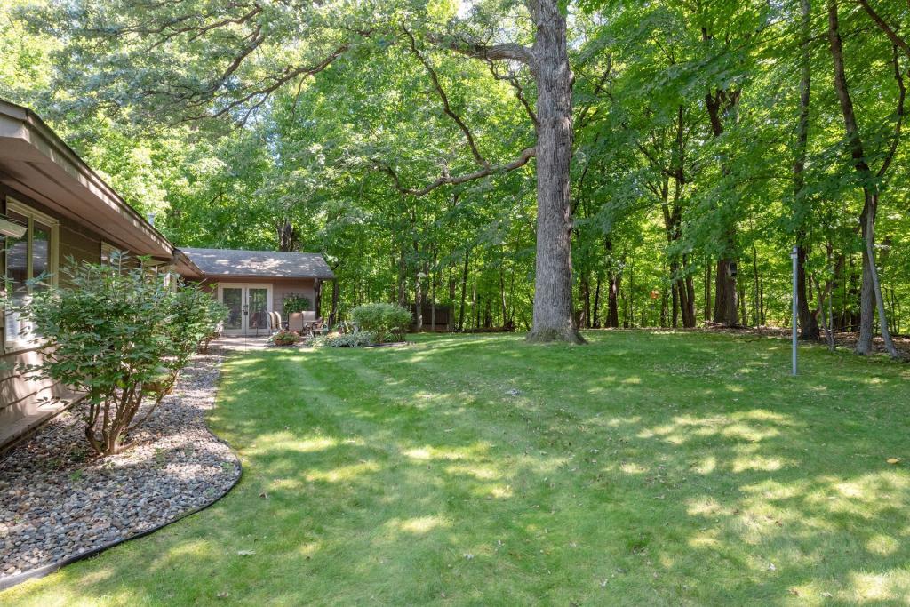 26075 Birch Bluff Road Shorewood, MN 55331 - Photo 16 of 23