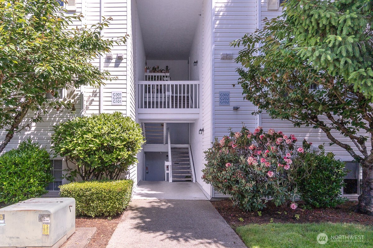 11002 Southeast Petrovitsky Road, Unit G102 Renton, WA 98055 - Photo 1 of 19