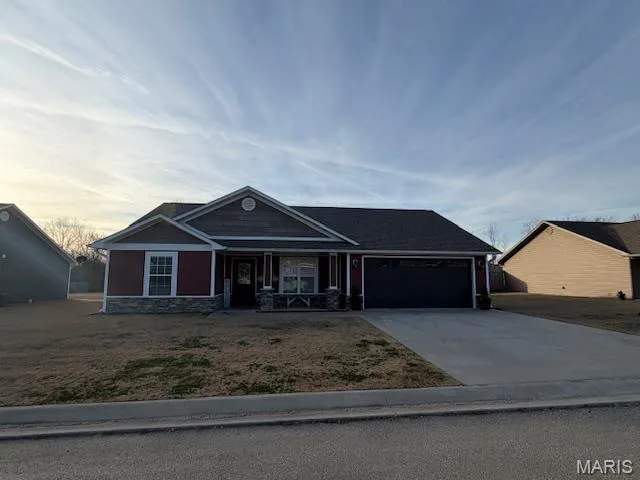 $249,900 | 210 MacIntosh Lane, Poplar Bluff, MO 63901
