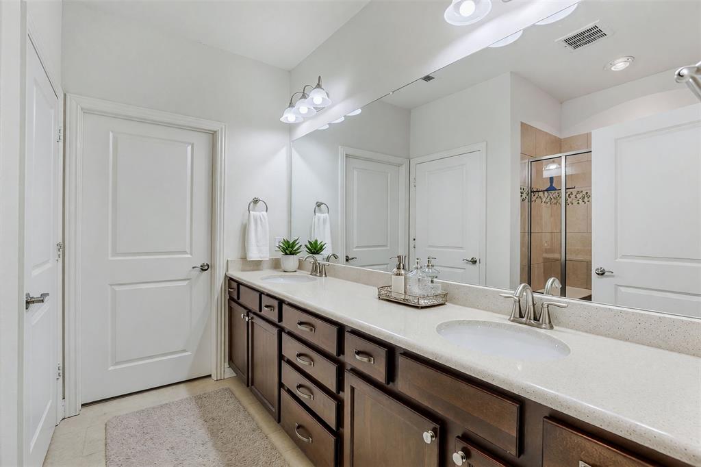 8730 Silent River Road Frisco, TX 75036 - Photo 16 of 39 Gallery Image 16