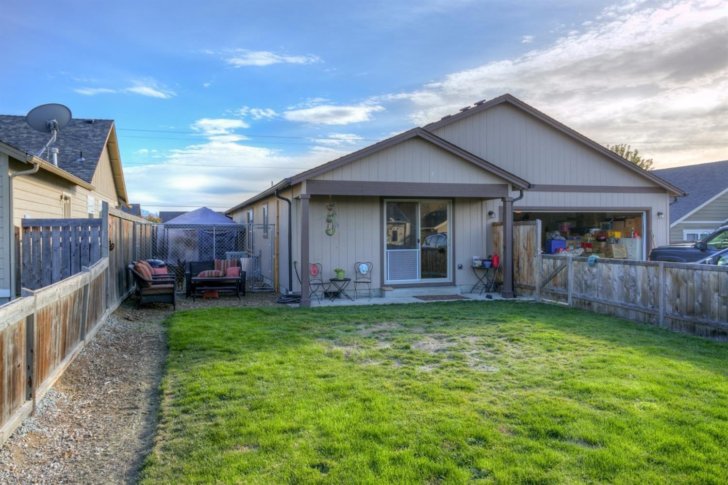 569 Barton Road Eagle Point, OR 97524 - Photo 23 of 23 More room on side of home (currently ken