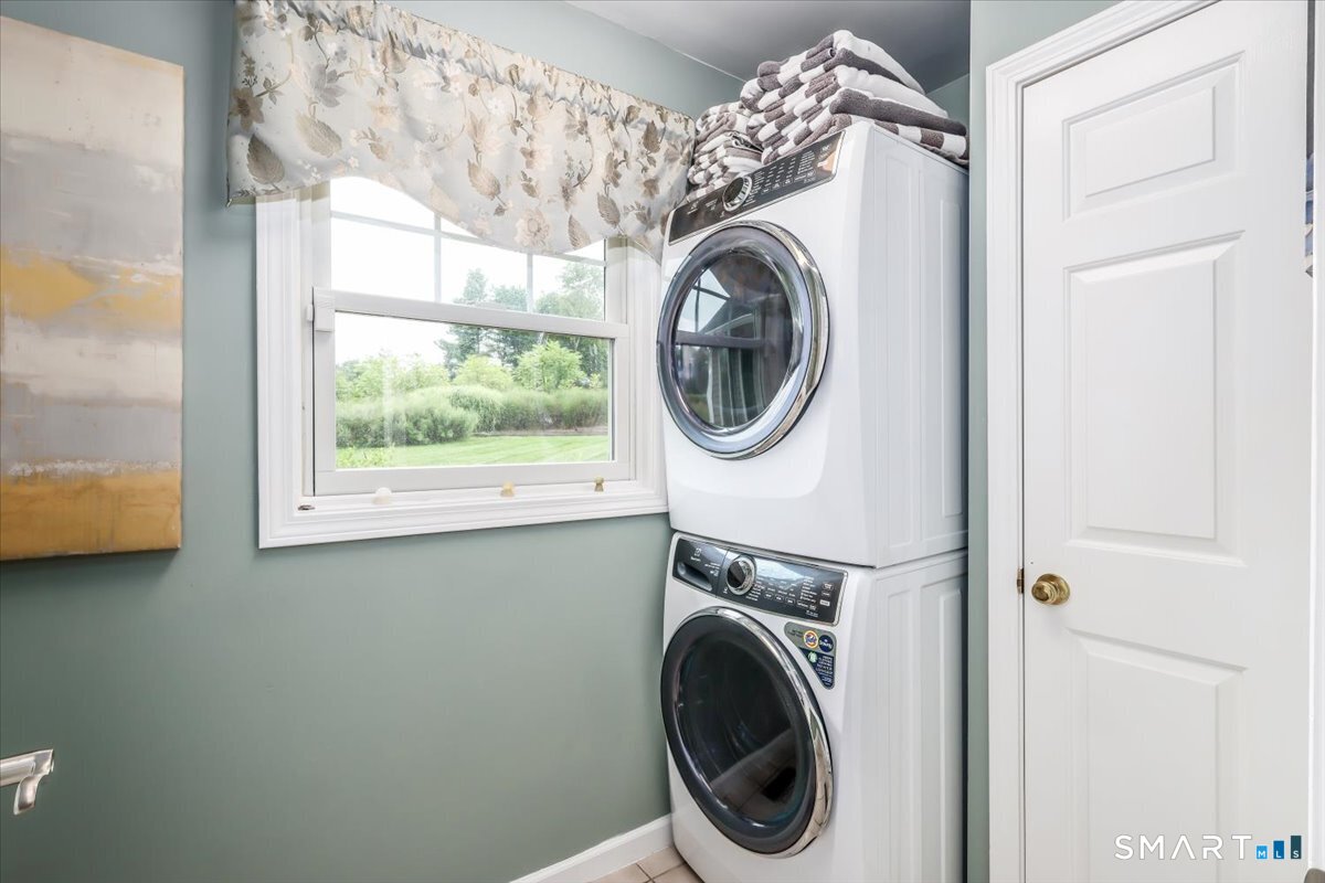 490 Cutler's Farm Road Monroe, CT 06468 - Photo 19 of 38 Main level laundry room.