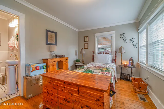 $280,000 | 104 South Church Avenue, Rockwood, TN 37854