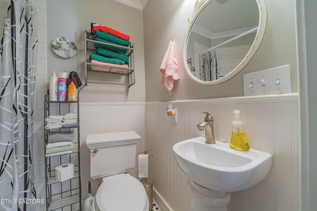 $280,000 | 104 South Church Avenue, Rockwood, TN 37854