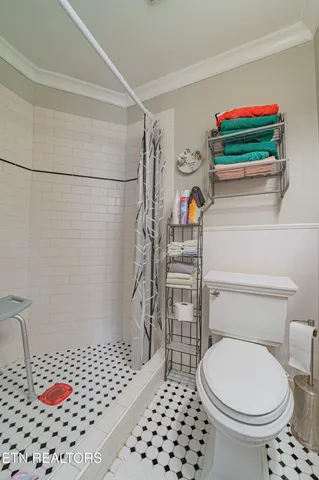 $280,000 | 104 South Church Avenue, Rockwood, TN 37854