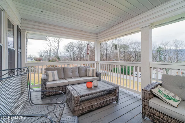 $280,000 | 104 South Church Avenue, Rockwood, TN 37854