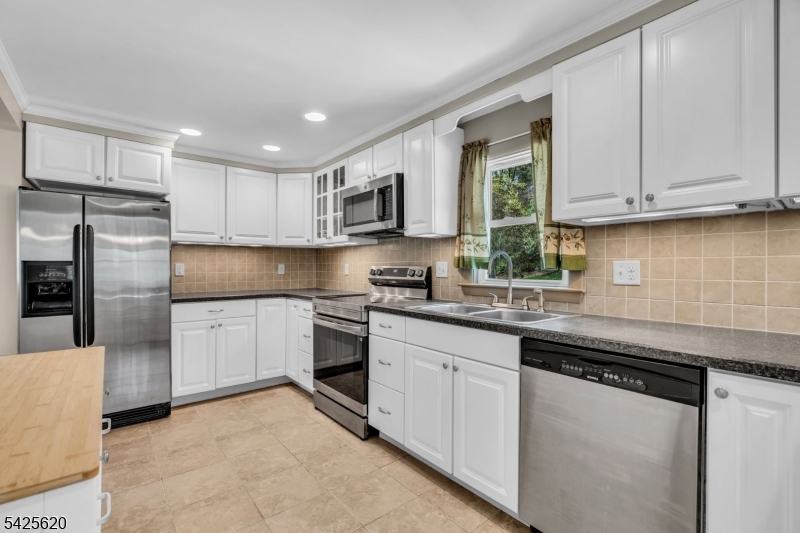 46 Van Horn Road Newton, NJ 07860 - Photo 12 of 37