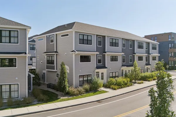 $1,270,000 | 50 Cate Street, Unit 4, Portsmouth, NH 03801