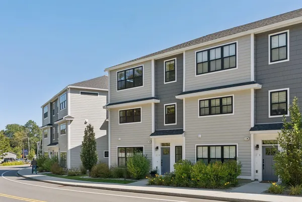 $1,270,000 | 50 Cate Street, Unit 4, Portsmouth, NH 03801
