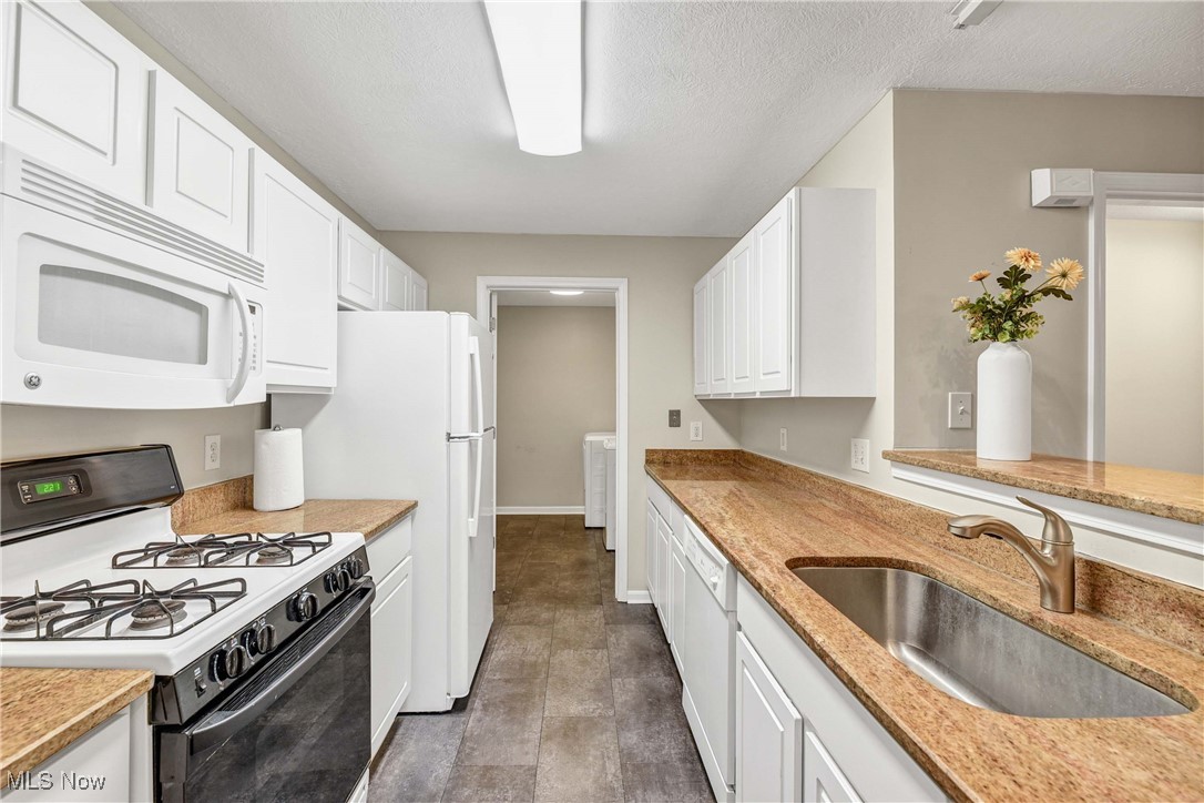 28360 Center Ridge Road, Unit 226 Westlake, OH 44145 - Photo 20 of 37