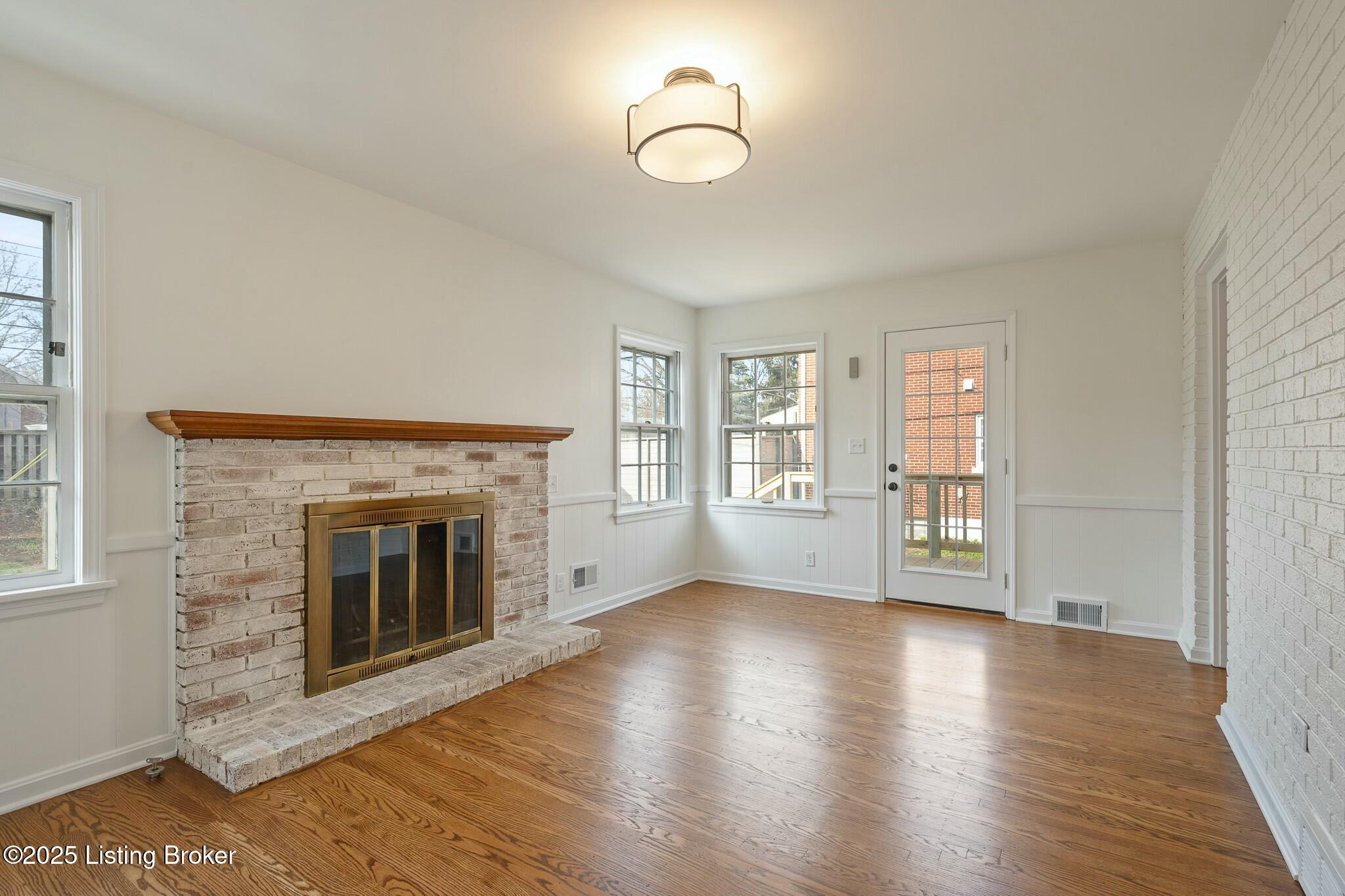 2320 Broadmeade Road Louisville, KY 40205 - Photo 17 of 38 Den