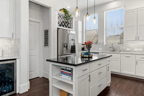 $639,900 | 734 Yale Street, Unit A, Houston, TX 77007