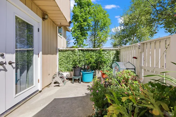 $399,999 | 130 Arcadia Drive, Vacaville, CA 95687