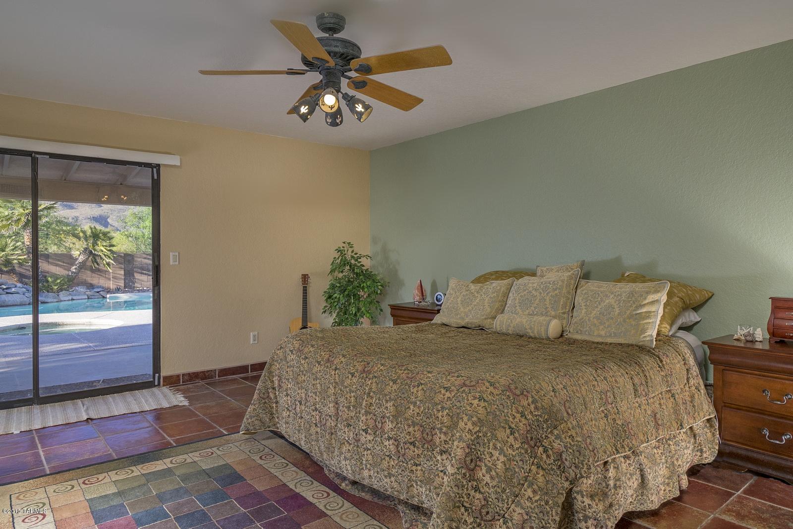 4261 Windridge Loop Tucson, AZ 85749 - Photo 7 of 24