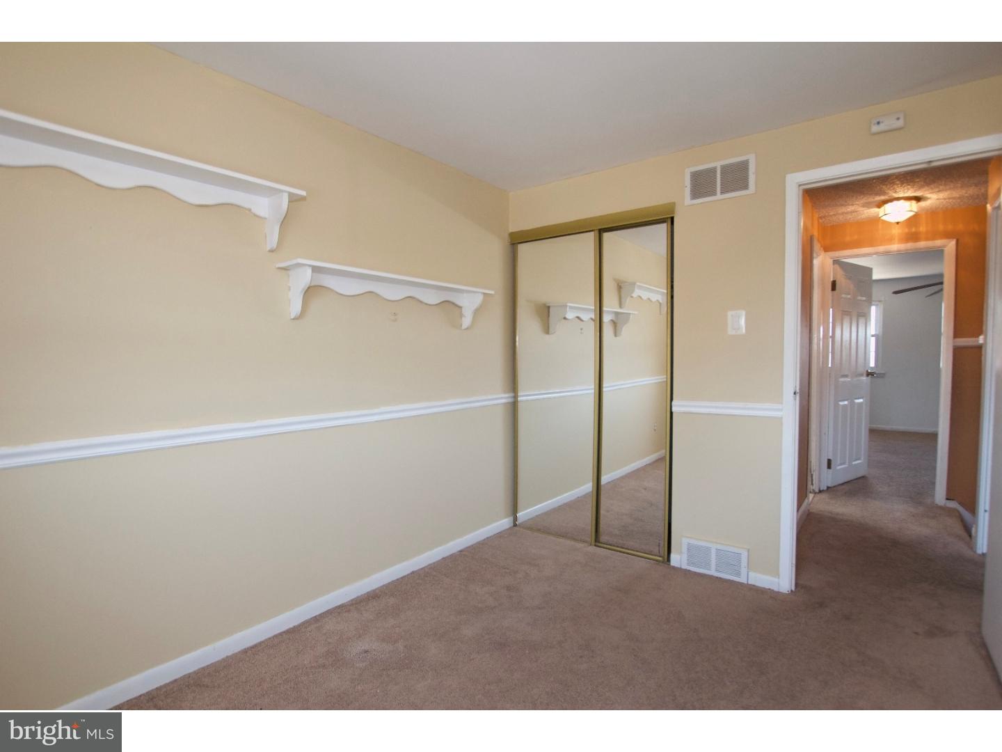 12535 Fedor Road Philadelphia, PA 19154 - Photo 11 of 25