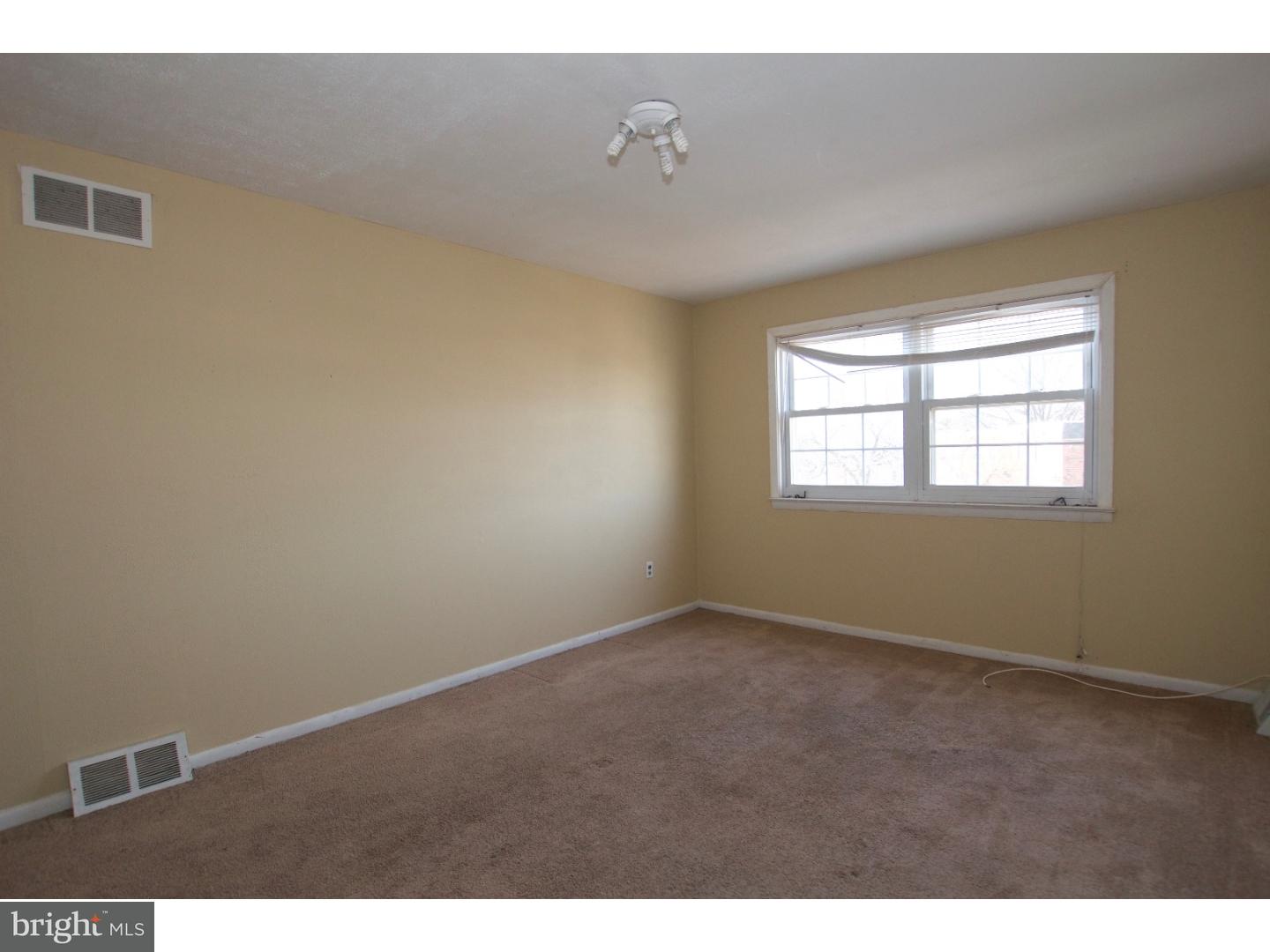 12535 Fedor Road Philadelphia, PA 19154 - Photo 16 of 25