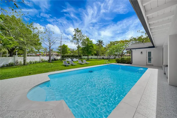 $1,975,000 | 10705 Southwest 128th Terrace, Miami, FL 33176