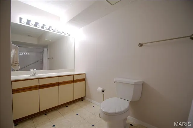 $200,000 | 1033 Wilton Royal Drive, Unit 210, St. Louis, MO 63146