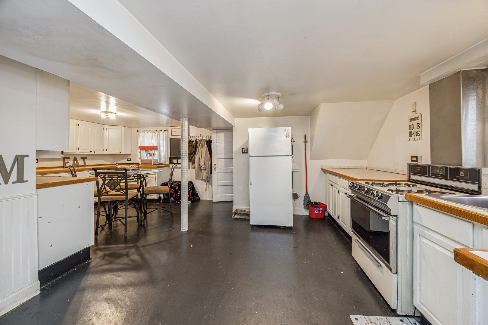 1647 Clinton Avenue Berwyn, IL 60402 - Photo 24 of 60