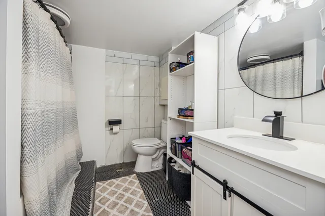 $374,999 | 1647 Clinton Avenue, Berwyn, IL 60402