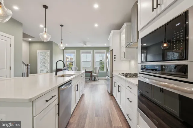 $965,000 | 1641 Bandit Loop, Reston, VA 20190