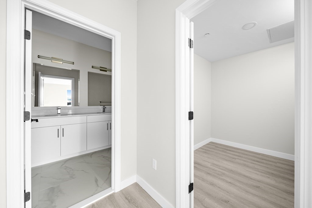 157 Chestnut Street, Unit 401 Chelsea, MA 02150 - Photo 11 of 13