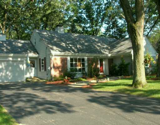 152 Lansdowne Road Warwick, RI 02888 - Photo 1 of 8 Exterior Front.