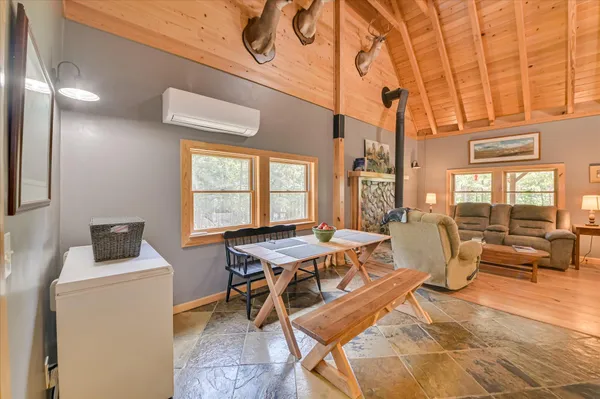 $684,000 | 196 Brodie Hall Road, Wagener, SC 29164