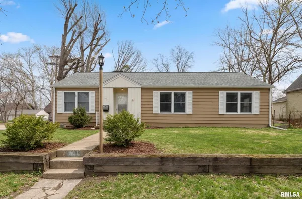 $159,000 | 301 East Melbourne Avenue, Peoria, IL 61603