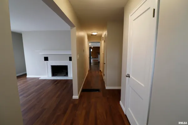 $159,000 | 301 East Melbourne Avenue, Peoria, IL 61603